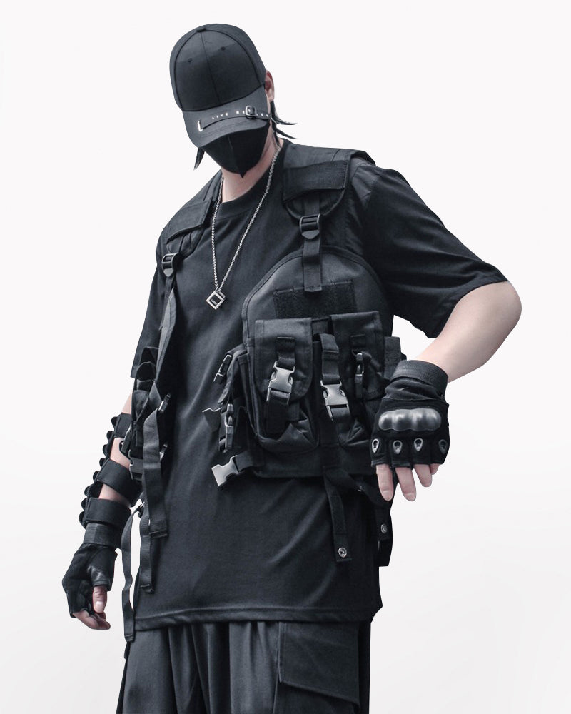 Techwear vest,tactical vest,fishing vest,black vest,motorcycle vest,hunting vest,lightweight mens outdoor vests,outdoor vests,vest jacket,cropped vest,utility vest,biker vest,cargo vest,sleeveless vest,vest outfits,mens vests,vests for men,black vest mens,tactical vest for men,mens black vest