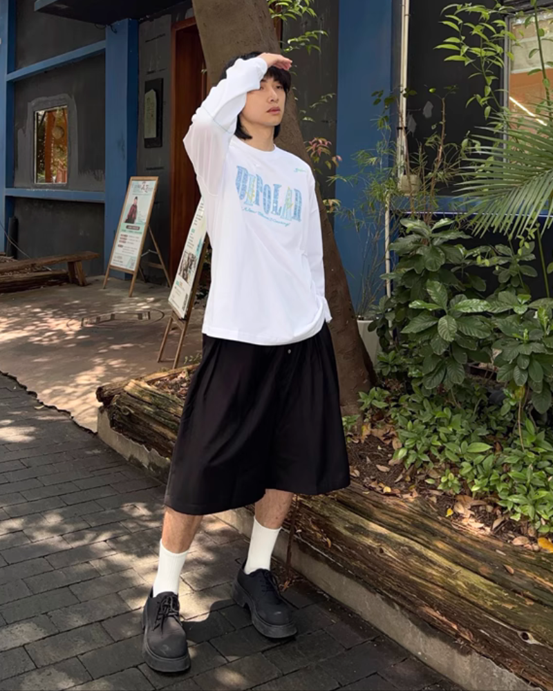 Japanese Style Wide-Leg Pinch-Pleat Button Shorts