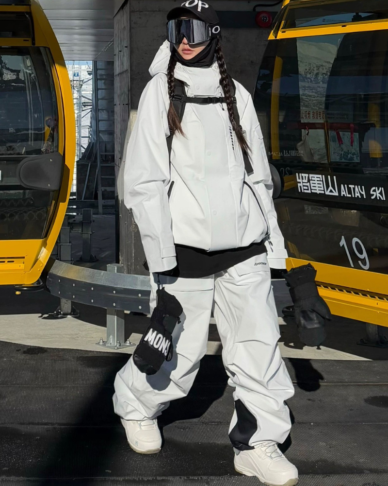 Ski Wear 3L Waterproof Windproof Hardshell Snowboard Suit -Unisex