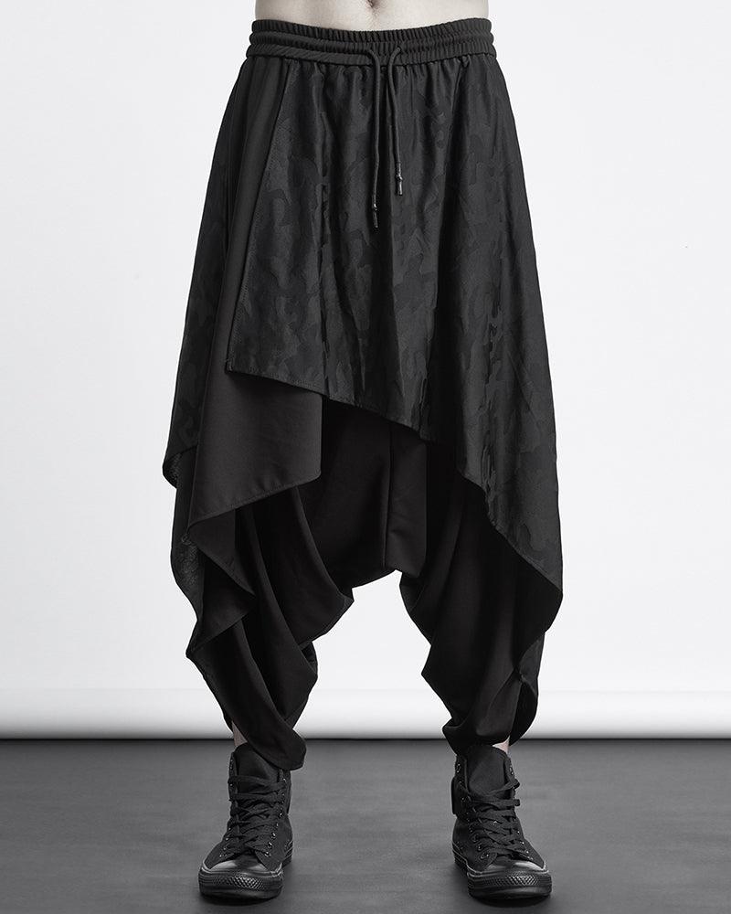 techwear pants,mens streetwear outfits,cyberpunk pants,black cargo pants,black cargo pants mens,black cargo pants outfit,ninja pants,ninja cargo pants,baggy ninja pants,black ninja pants