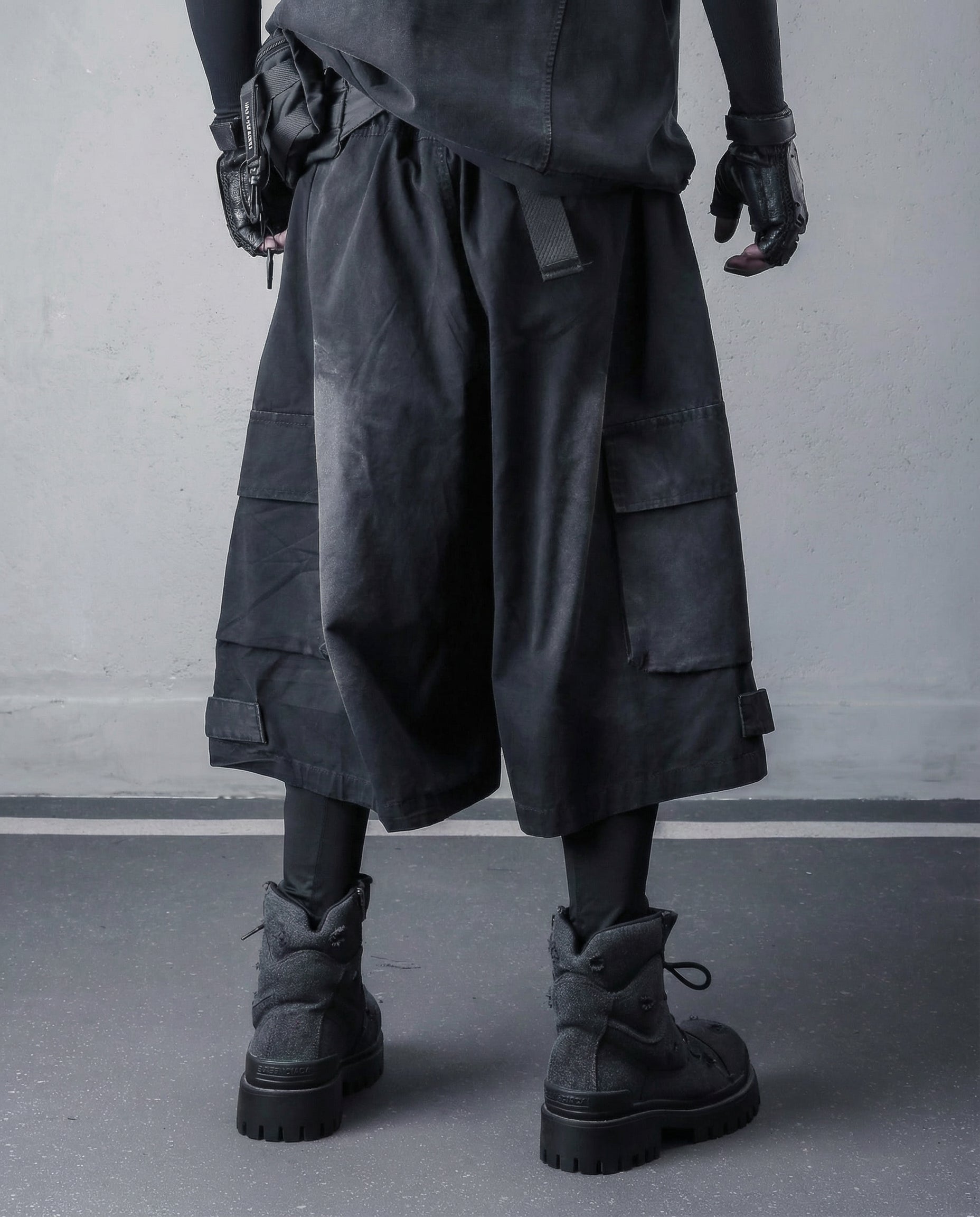 Distressed Wide-Leg Cargo Shorts - Techwear