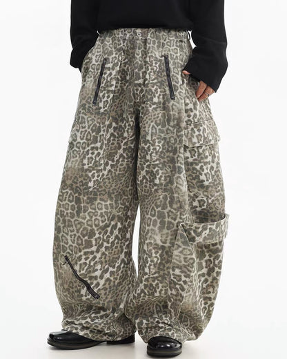 Multi Pockets Zip Leopard Unisex Baggy Cargo Jeans