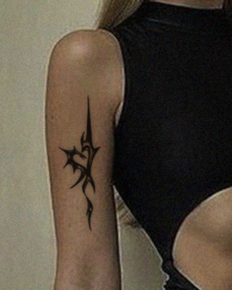 tattoos,hand tattoos,temporary tattoos,forearm tattoos,neck tattoos,finger tattoos,arm tattoos,couple tattoos,sleeve tattoos,tattoos ideas,japanese tattoos,juice tattoos,black tattoos,samurai tattoos