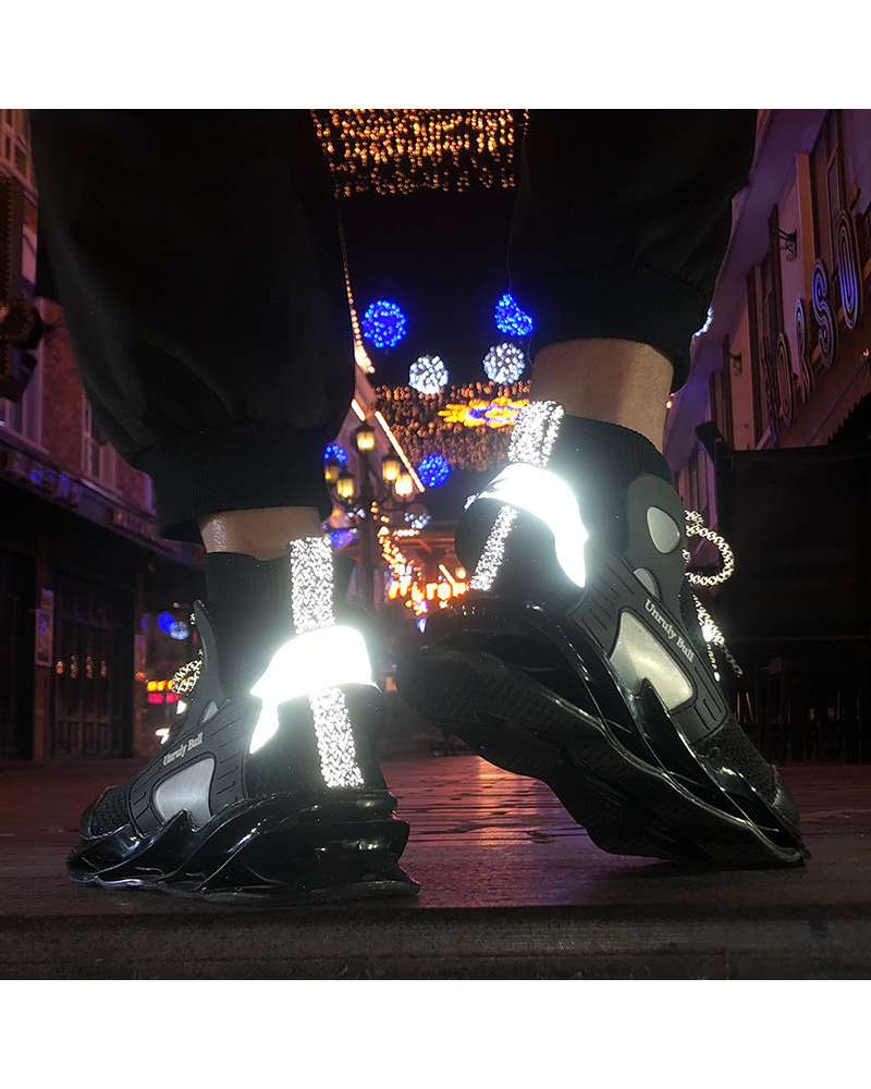 comfortable sneakers,ninja shoes,best sneakers,mens sneakers,techwear shoes,cyberpunk shoes,tech shoes,futuristic shoes,tech wear shoes,techwear sneakers,japanese sneakers,techwear,tech wear,affordable techwear,techwear fashion,Japanese techwear,techwear outfits,futuristic clothing,cyberpunk clothing,cyberpunk techwear