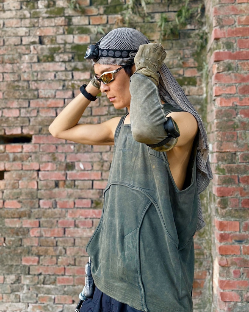 Dune Wasteland Deconstructed Splicing Sleeveless T-Shirt