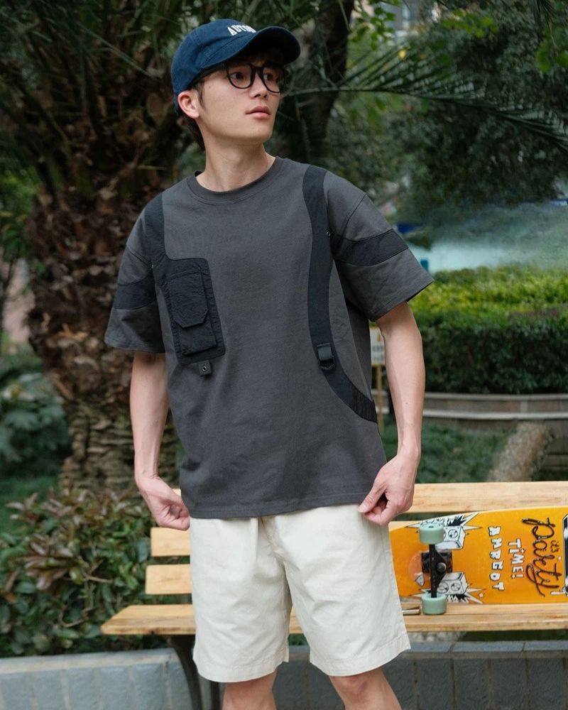 techwear shirt，techwear shirts，Techwear T-shirts，tactical shirt，tactical combat shirt，long sleeve tactical shirt，cyberpunk techwear，japanese techwear，streetwear graphic tees，oversized tees，plus size graphic tees，rapper graphic tees，rapper tees，mens pocket tees，pocket tees mens，mens tees sale，mens muscle tees，mens black tees，black t-shirt，mens long sleeve t-shirt，hip hop t shirts，rock tshirts，oversized t shirts
