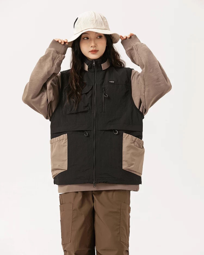 Functional Outdoor Multi-Pocket Vest