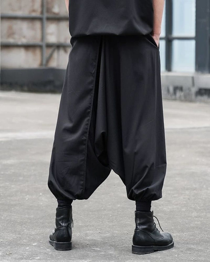 hakama pants,techwear pants,mens streetwear outfits,cyberpunk pants,black cargo pants,black cargo pants mens,black cargo pants outfit,ninja pants,ninja cargo pants,baggy ninja pants,black ninja pants