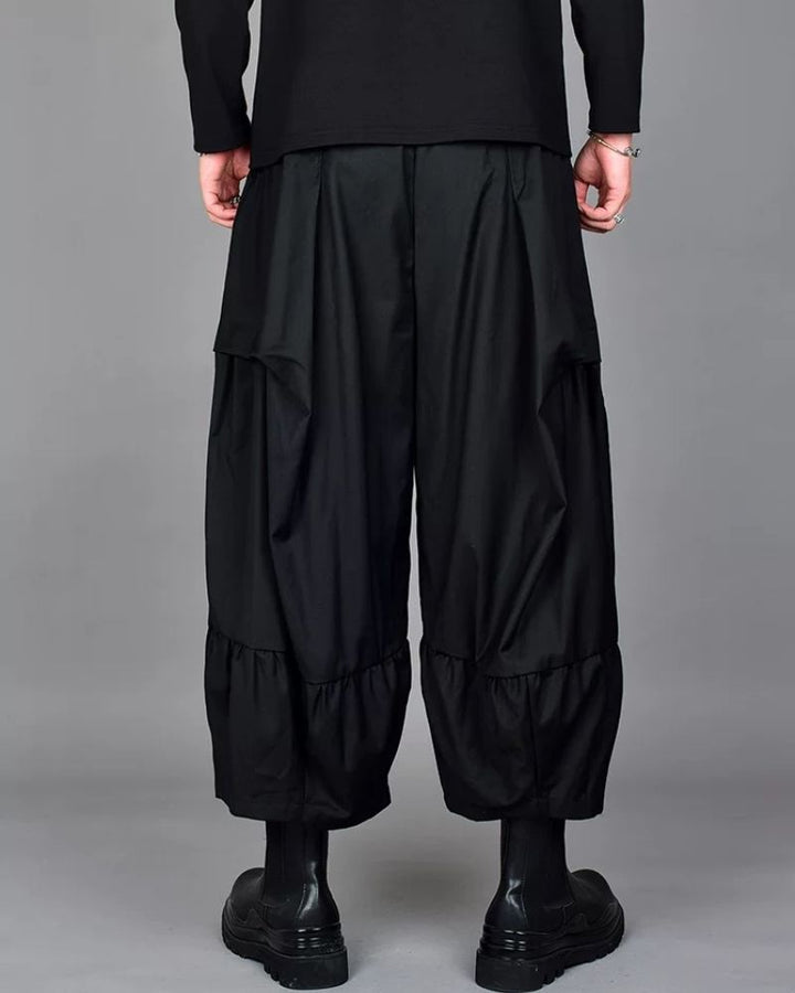 hakama pants,techwear pants,mens streetwear outfits,cyberpunk pants,black cargo pants,black cargo pants mens,black cargo pants outfit,ninja pants,ninja cargo pants,baggy ninja pants,black ninja pants