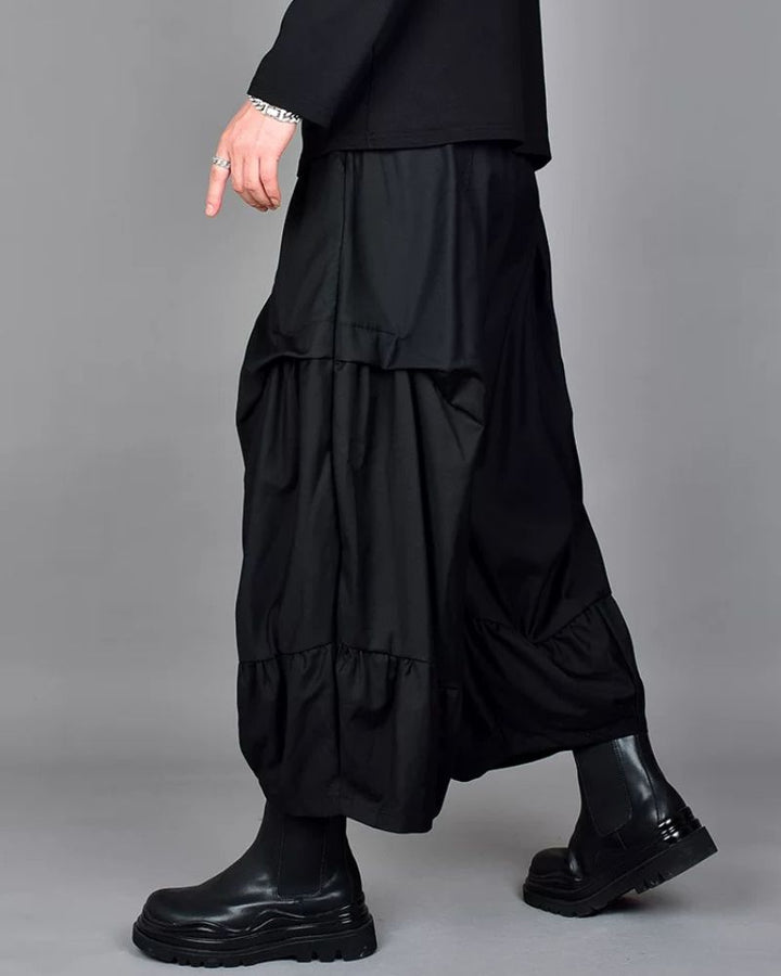 hakama pants,techwear pants,mens streetwear outfits,cyberpunk pants,black cargo pants,black cargo pants mens,black cargo pants outfit,ninja pants,ninja cargo pants,baggy ninja pants,black ninja pants