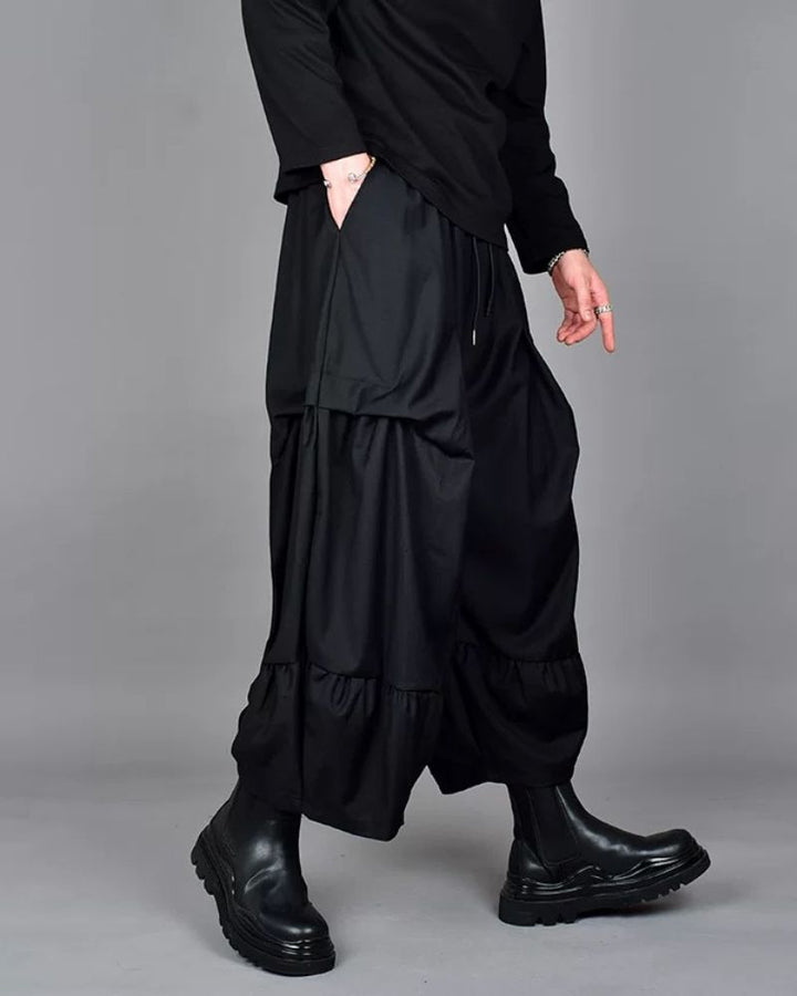 hakama pants,techwear pants,mens streetwear outfits,cyberpunk pants,black cargo pants,black cargo pants mens,black cargo pants outfit,ninja pants,ninja cargo pants,baggy ninja pants,black ninja pants