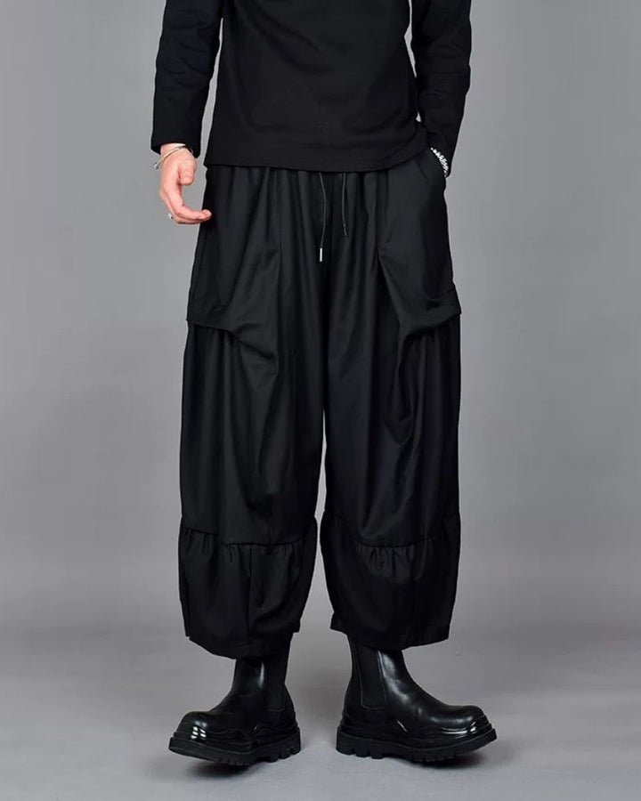 hakama pants,techwear pants,mens streetwear outfits,cyberpunk pants,black cargo pants,black cargo pants mens,black cargo pants outfit,ninja pants,ninja cargo pants,baggy ninja pants,black ninja pants