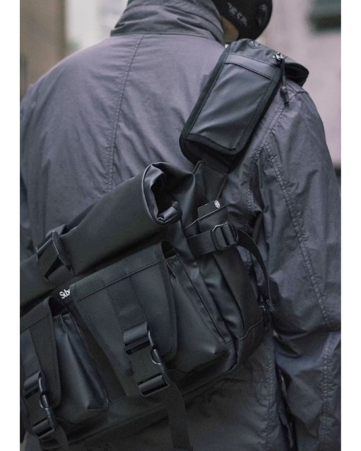 tech backpack,motorcycle backpack,hunting backpack,large backpack,lightweight backpack,backpack for traveling,japanese backpack,travel backpack for men,backpack for women,men's backpack,techwear,tech wear,affordable techwear,techwear fashion,Japanese techwear,urban streetwear