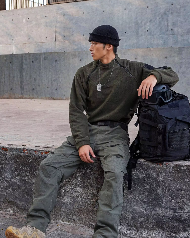 Outdoor Tactical Fleece Pullover Sweatshirt