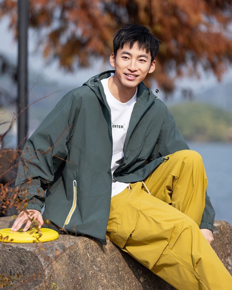 Outdoor Waterproof Mountaineering Hiking Utility Jacket