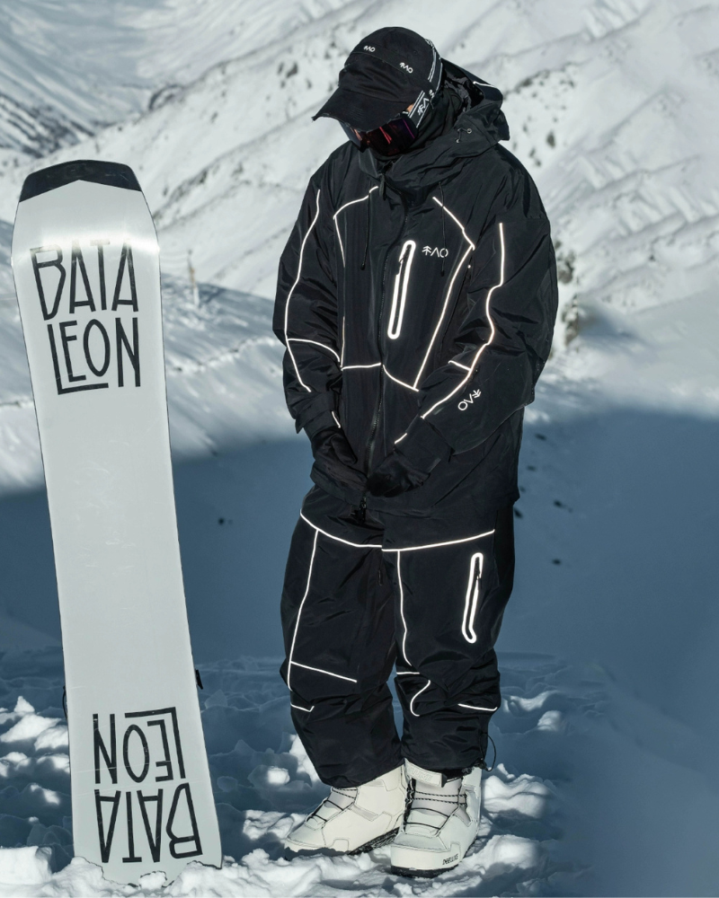 Ski Wear Black Reflective Waterproof Windproof Oversize Ski Suit - Men&