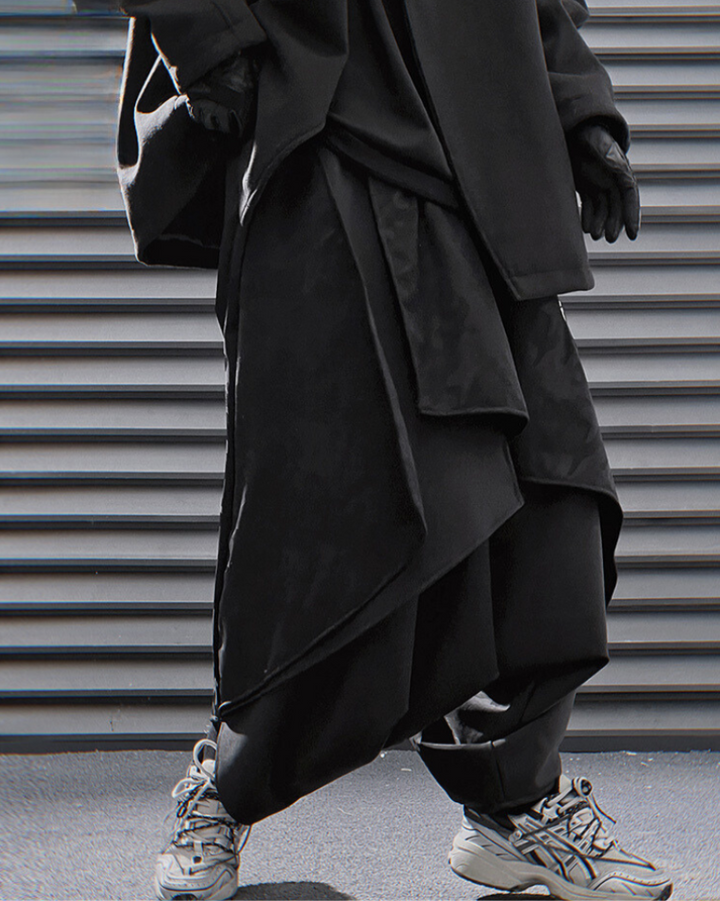 hakama pants,techwear pants,mens streetwear outfits,cyberpunk pants,black cargo pants,black cargo pants mens,black cargo pants outfit,ninja pants,ninja cargo pants,baggy ninja pants,black ninja pants