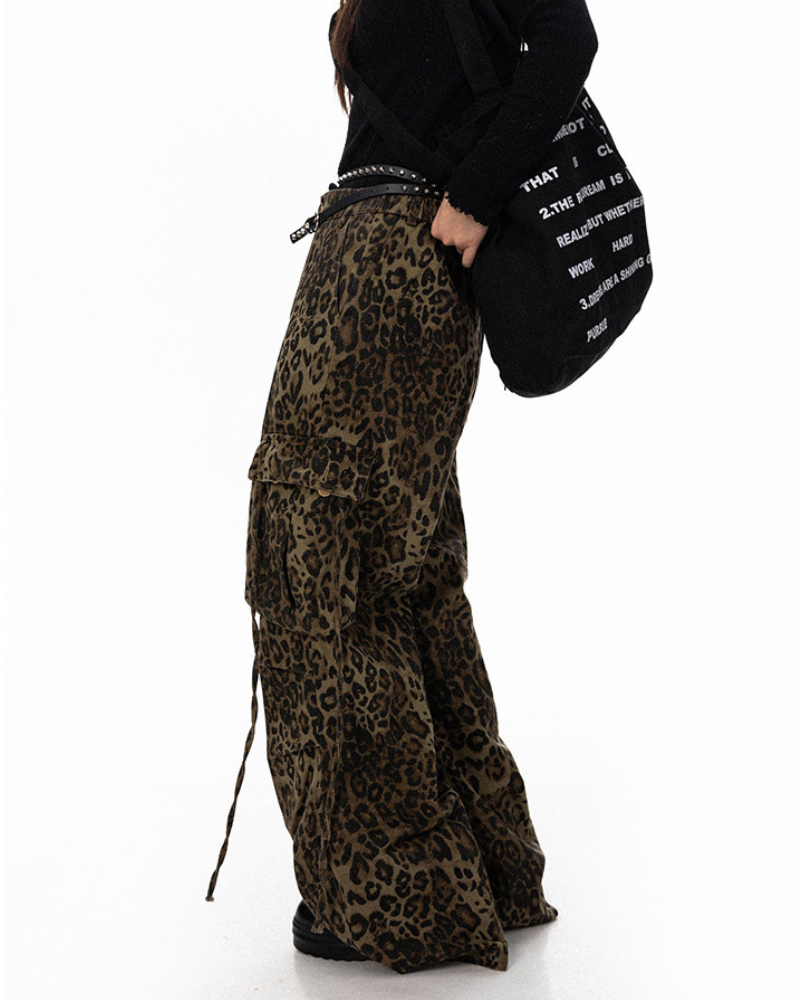 Streetwear Women’s High-Waist Cargo Leopard Jeans