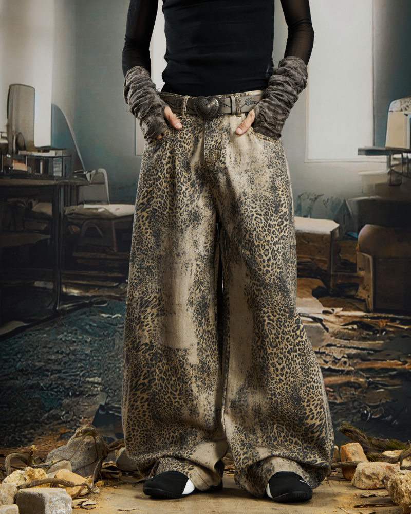 Streetwear Unisex Loose-Fit Curved-Hem Leopard Jeans