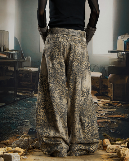 Streetwear Unisex Loose-Fit Curved-Hem Leopard Jeans