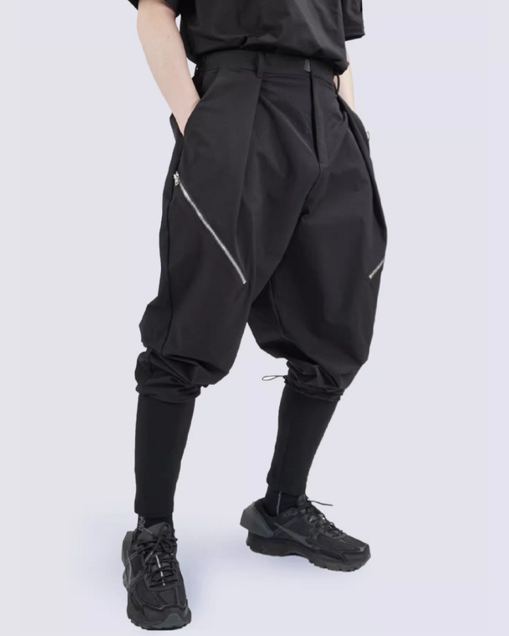 hakama pants,techwear pants,mens streetwear outfits,cyberpunk pants,black cargo pants,black cargo pants mens,black cargo pants outfit,ninja pants,ninja cargo pants,baggy ninja pants,black ninja pants