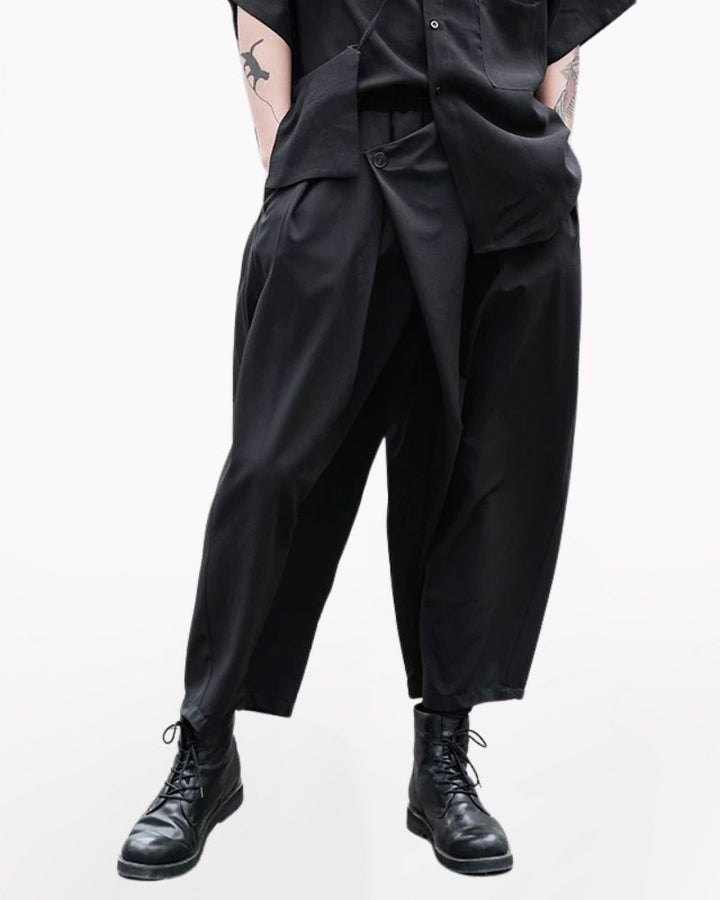 hakama pants,techwear pants,mens streetwear outfits,cyberpunk pants,black cargo pants,black cargo pants mens,black cargo pants outfit,ninja pants,ninja cargo pants,baggy ninja pants,black ninja pants