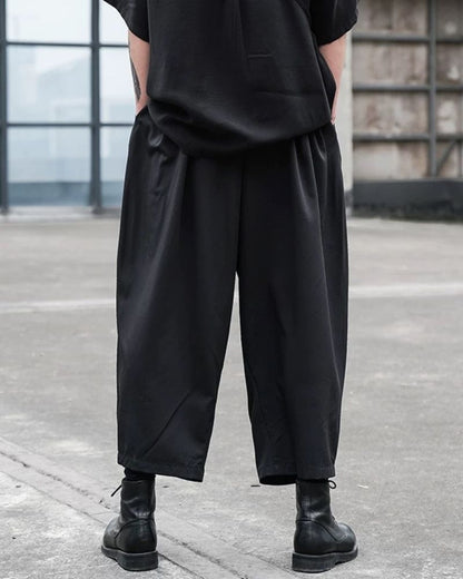 hakama pants,techwear pants,mens streetwear outfits,cyberpunk pants,black cargo pants,black cargo pants mens,black cargo pants outfit,ninja pants,ninja cargo pants,baggy ninja pants,black ninja pants