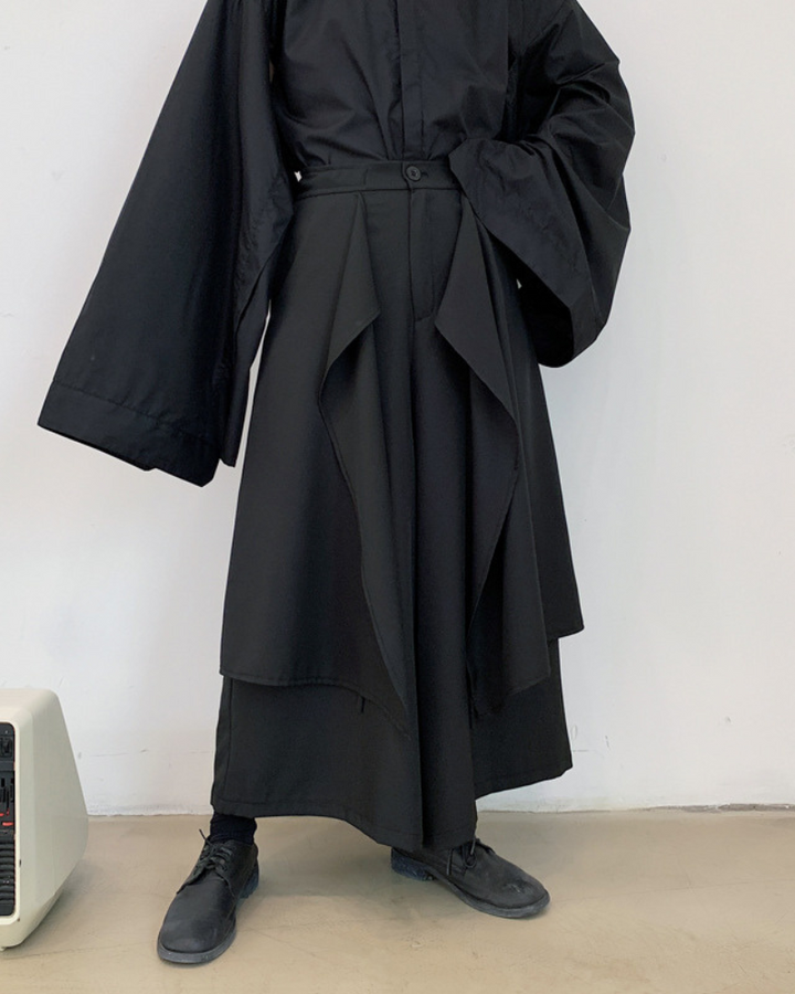 hakama pants,techwear pants,mens streetwear outfits,cyberpunk pants,black cargo pants,black cargo pants mens,black cargo pants outfit,ninja pants,ninja cargo pants,baggy ninja pants,black ninja pants