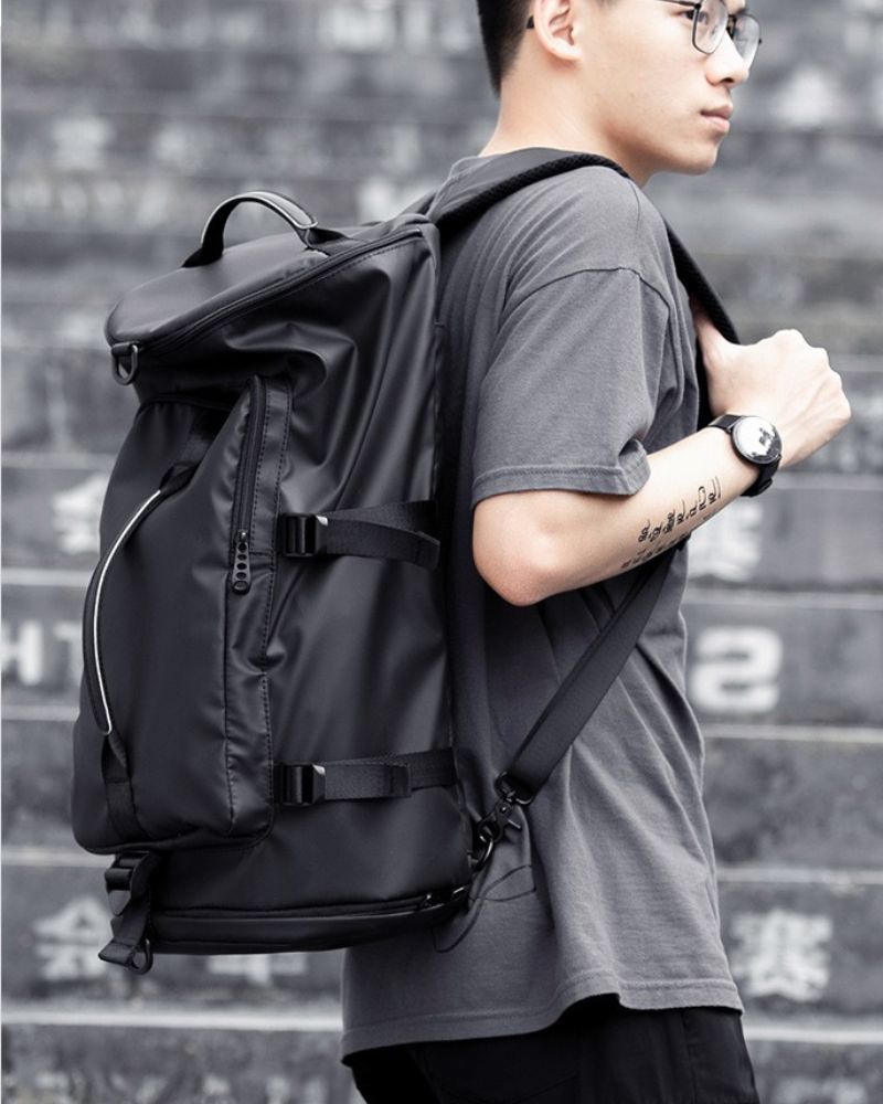 tech backpack,motorcycle backpack,hunting backpack,large backpack,lightweight backpack,backpack for traveling,japanese backpack,travel backpack for men,backpack for women,men's backpack,techwear,tech wear,affordable techwear,techwear fashion,Japanese techwear,urban streetwear