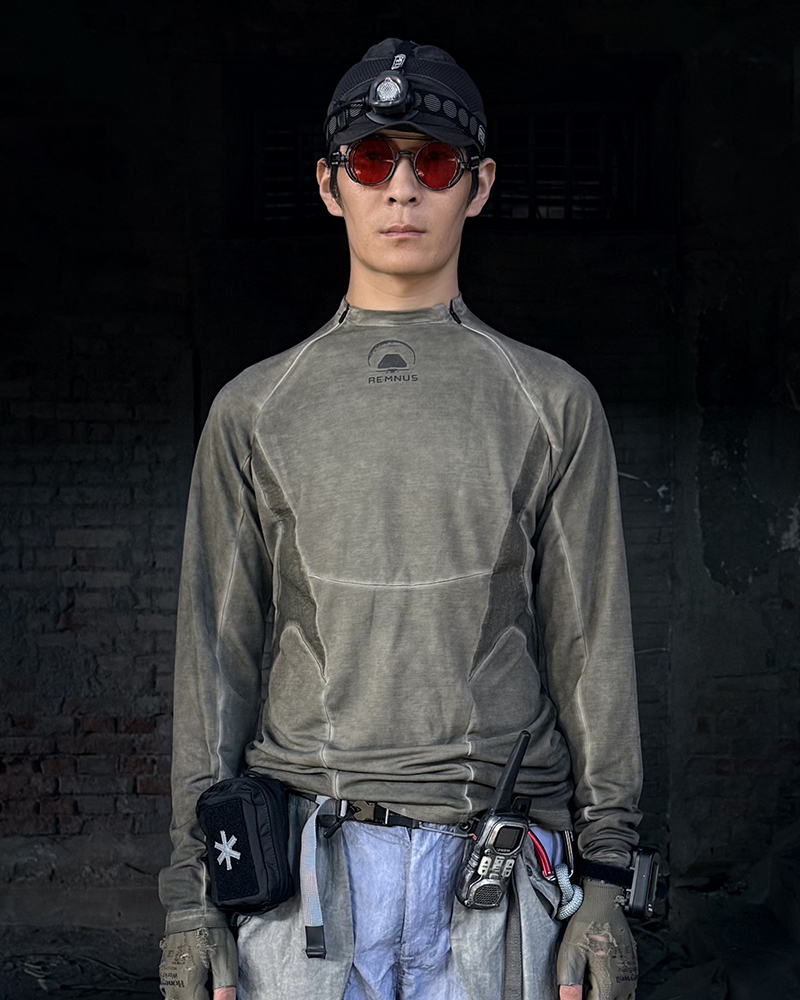 Wasteland Style Stitching washed Long-Sleeved T-Shirt