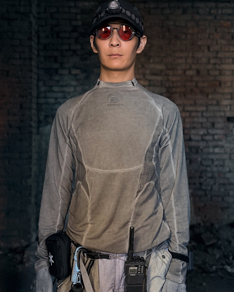 Wasteland Style Stitching washed Long-Sleeved T-Shirt