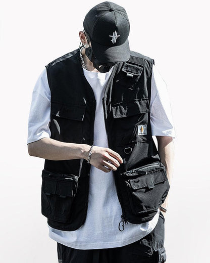 Techwear vest,tactical vest,fishing vest,black vest,motorcycle vest,hunting vest,lightweight mens outdoor vests,outdoor vests,vest jacket,cropped vest,utility vest,biker vest,cargo vest,sleeveless vest,vest outfits,mens vests,vests for men,black vest mens,tactical vest for men,mens black vest